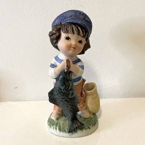 2/$45 Beautiful rare vintage figurine